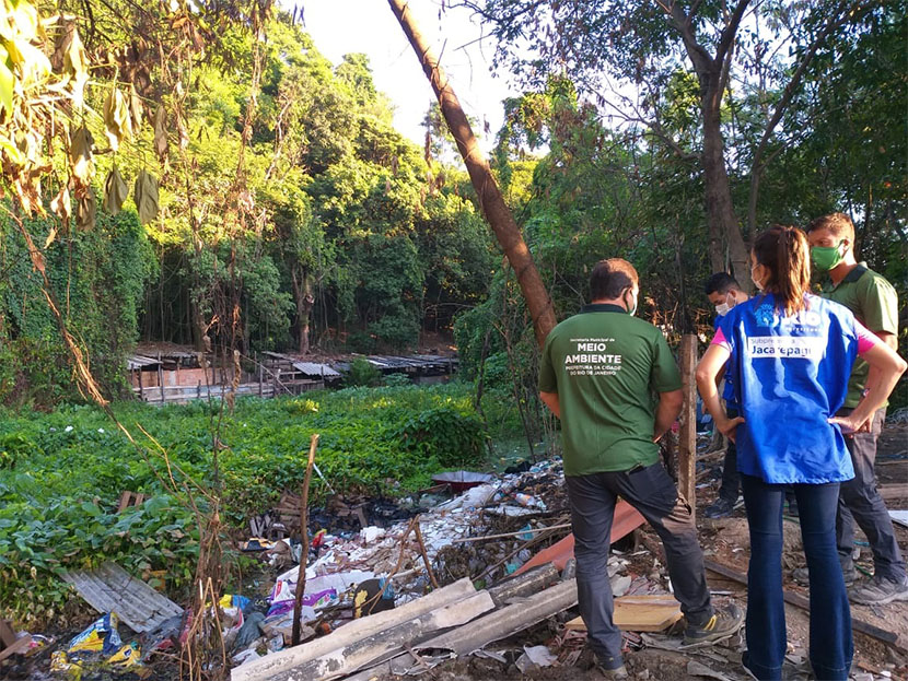 Lixão clandestino na Praça Seca é fechado