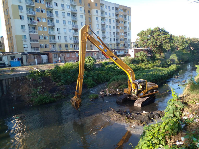 desassoreamento do Rio Grande, na Cidade de Deus